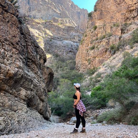 Welcome to my closet! - Picture 3 of 4